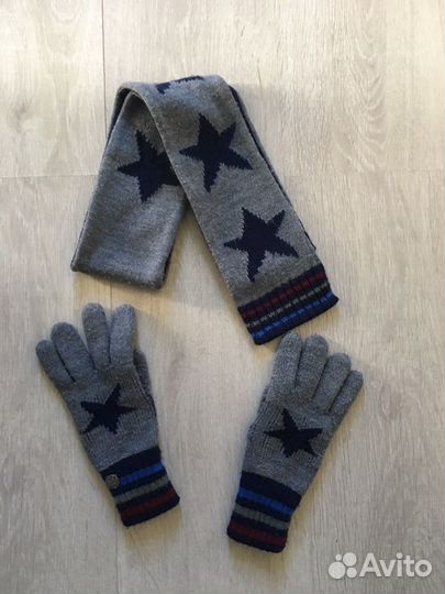 Комплект Шапка Barcelona, шарф и перчатки Gap