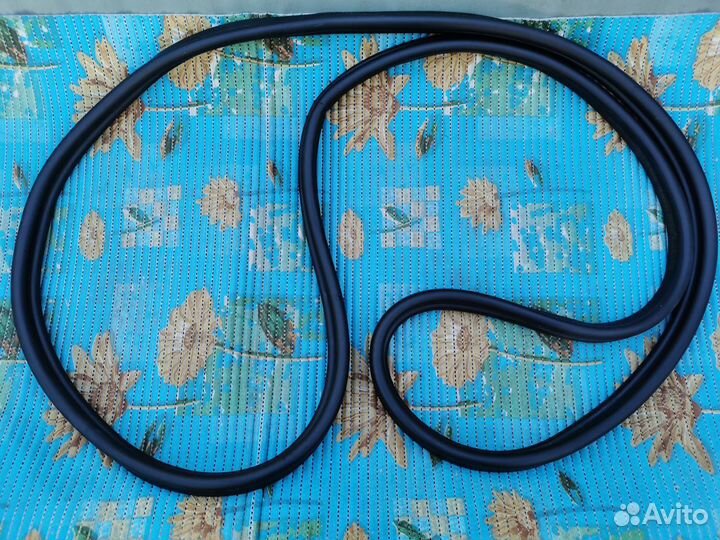 Уплотнитель багажной двери