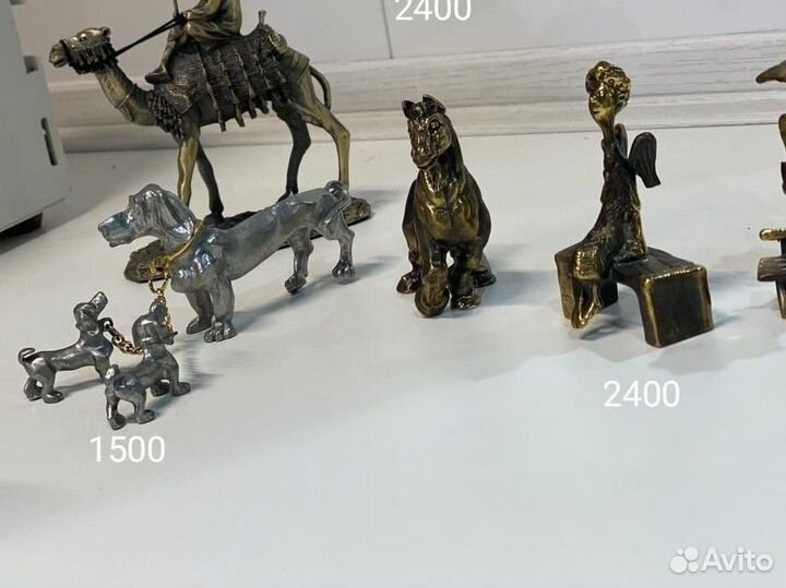 Фигурки бронзовые
