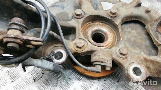 Ступица передняя левая land rover range rover spor