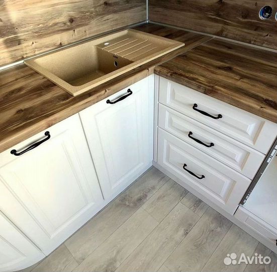 Кухни модерн