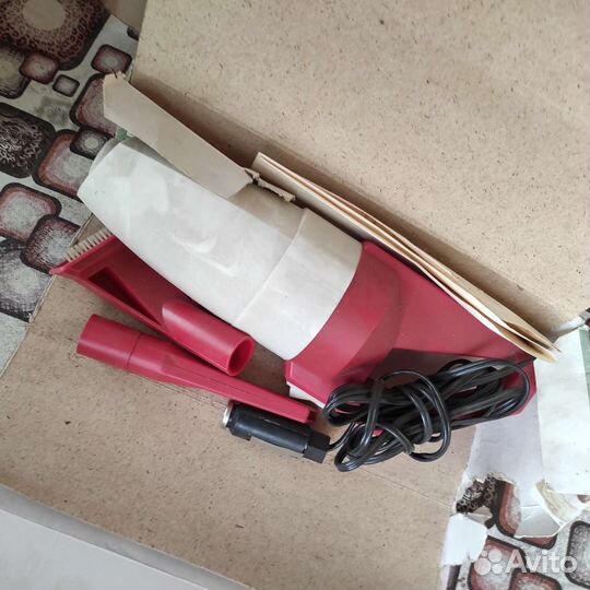 Автомобильный пылесос ретро