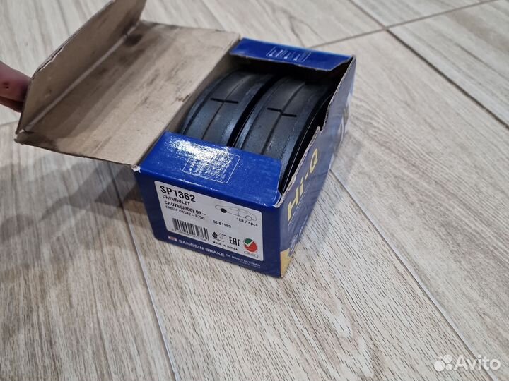 Тормозные колодки передние на Chevrolet Cruze