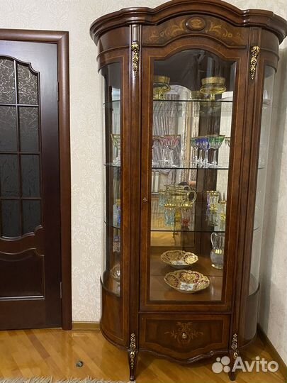 Сервант и комод