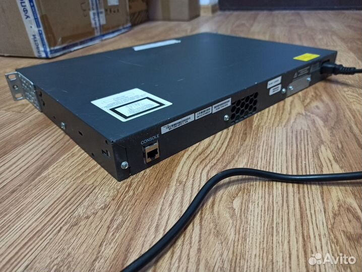 PoE коммутатор Cisco Catalyst ws-c2960-48pst-l