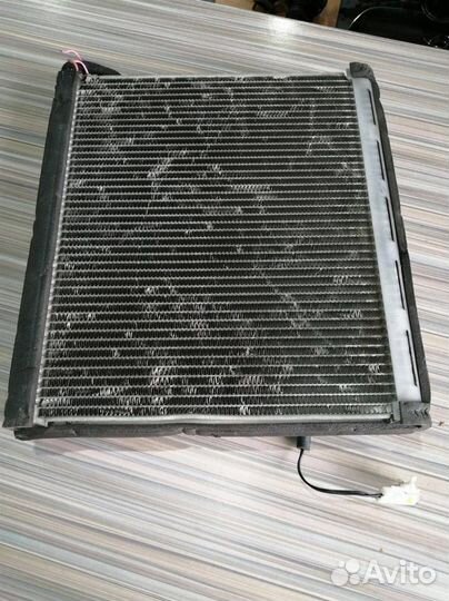 Радиатор кондиционера toyota Land Cruiser 200 20