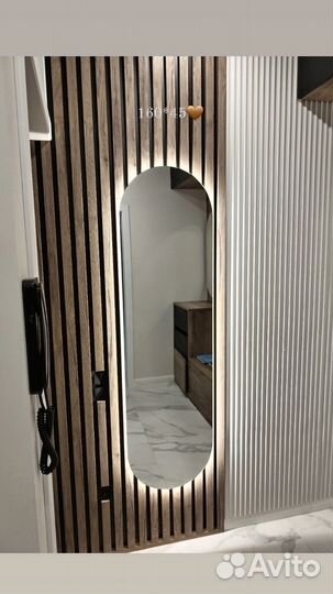 Овальное зеркало с подсветкой