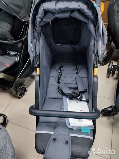 Коляска каррелло эхо. графит