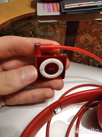 iPod Shuffle (product) red