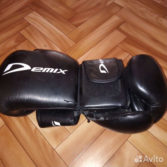 Боксерские перчатки 16 oz бу