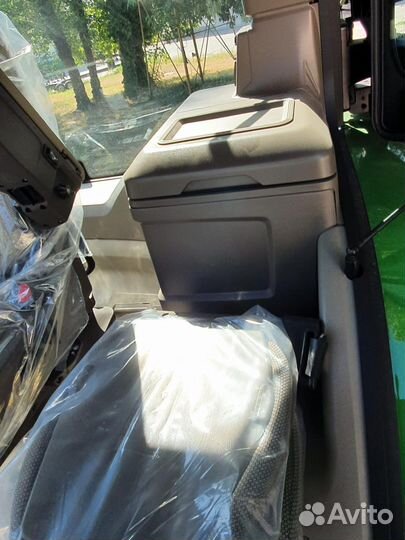 Трактор John Deere 8000 Series, 2022