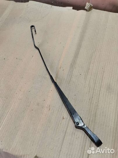 Поводок дворника volkswagen passat b 4