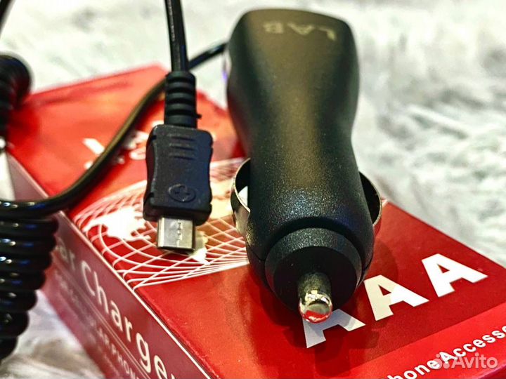 Зарядка в прикуриватель на Micro USB (Новый)