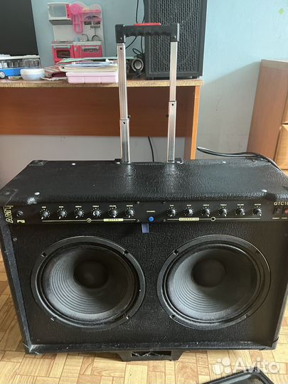 Ламповый комбоусилитель AMT GTC100