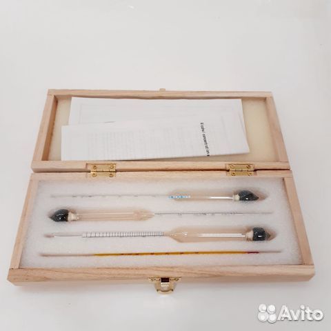 Набор профессиональных ареометров в деревянном фут