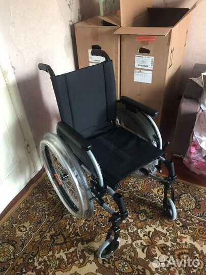 Инвалидная коляска