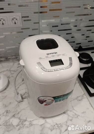 Новая Хлебопечка Gorenje BM910WII белая, 550 Вт