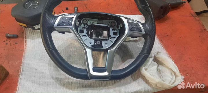 Рулевое колесо мерседес W204 AMG пакет