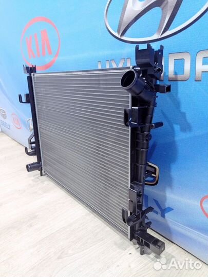 Радиатор охлаждения двигателя основной Renault log