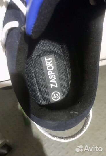 Кроссовки новые