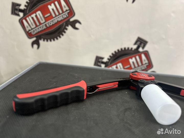 Заклепочник с контейнером JTC