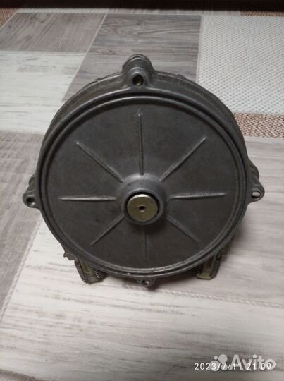 Рулевой редуктор для лодки