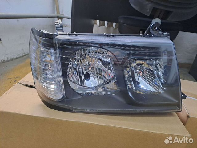 Фара передняя Toyota Land Cruiser 100
