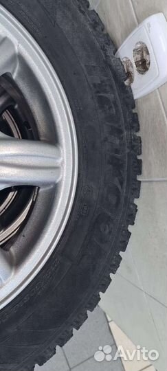 Hankook Winter I'Pike W409 215/60 R16 95T