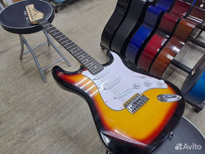 Электрогитара стратокастер