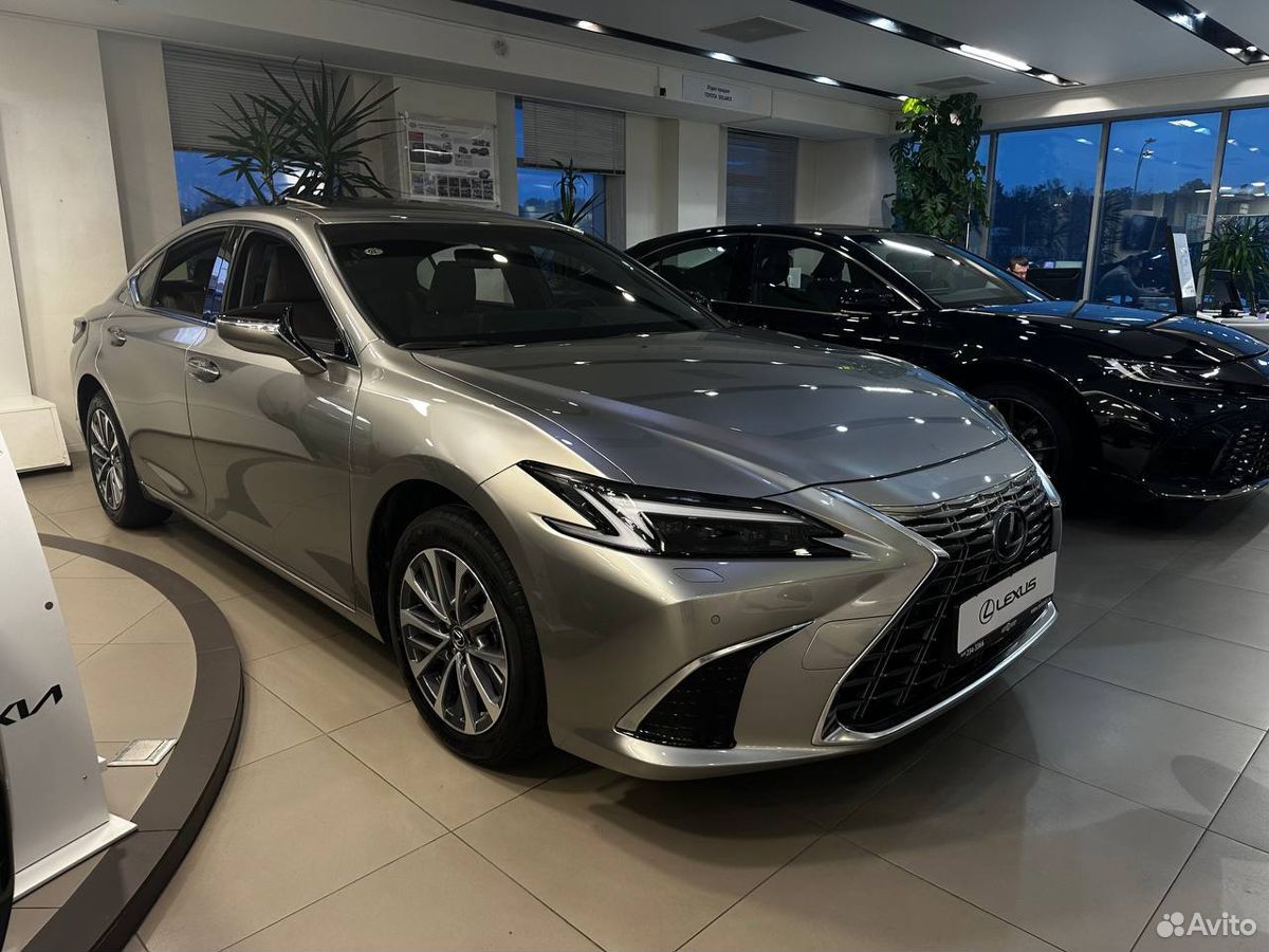 Lexus ES 2.0 CVT, 2025