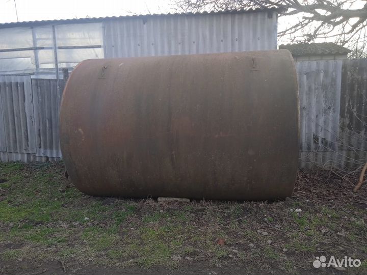 Емкость металлическая 5 кубов и 10 м3