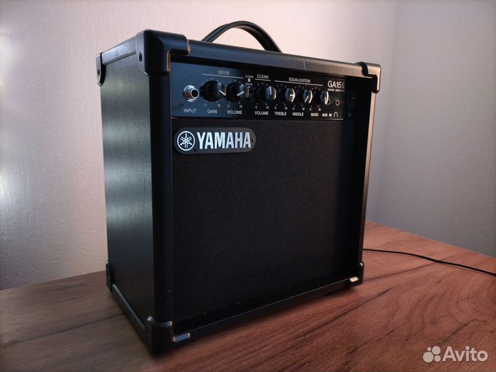 Комбоусилитель Yamaha GA15II