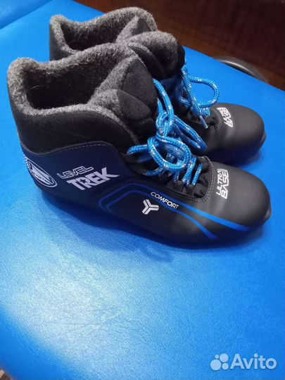 Лыжные ботинки