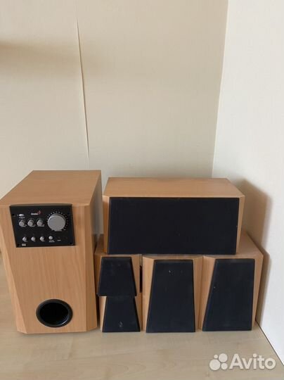 Музыкальный центр genius