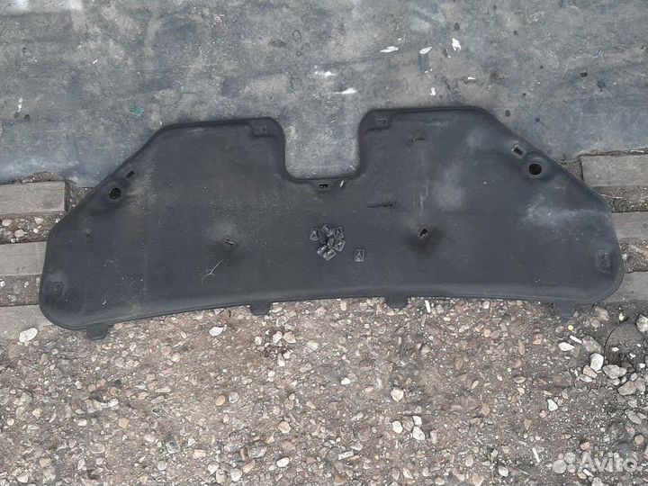 Шумоизоляция капота Форд C-MAX рестайлинг