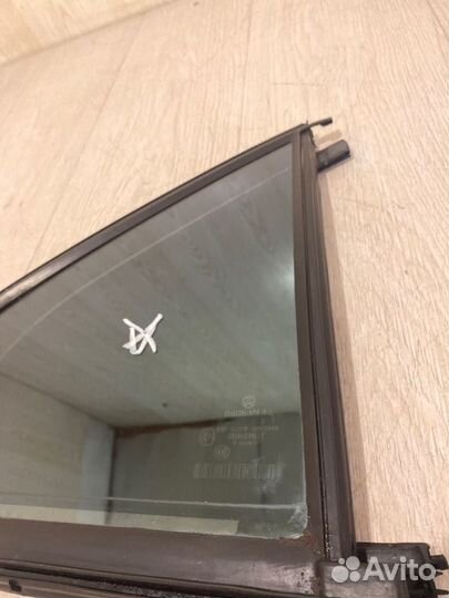 Форточка двери задняя правая Mercedes Benz S500L