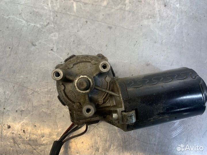 Мотор стеклоочистителя передний Renault Logan LS