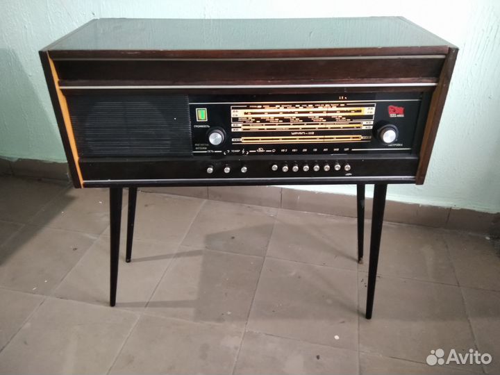 После реставрации юбилейная радиола 