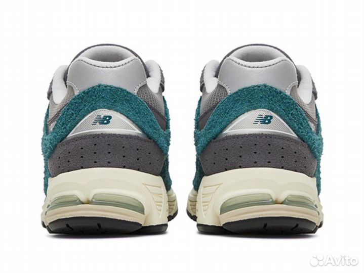 New Balance M2002REM