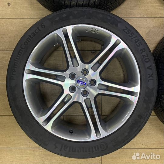 Для Volvo XC90 оригинал R20 на лете Continental
