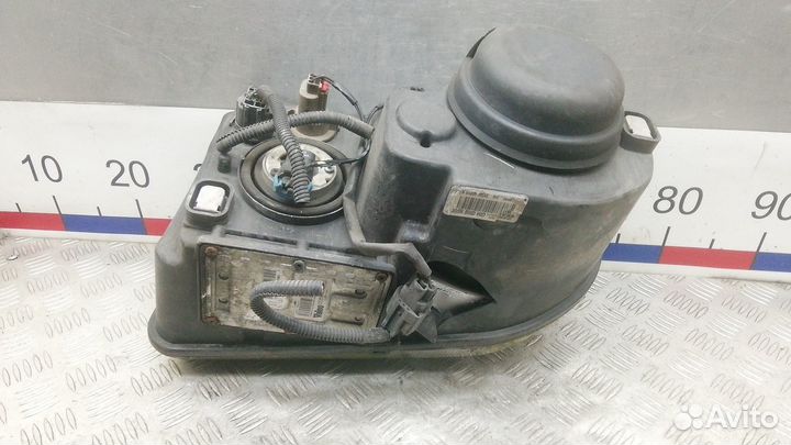 Фара правая Chrysler 300C 2006