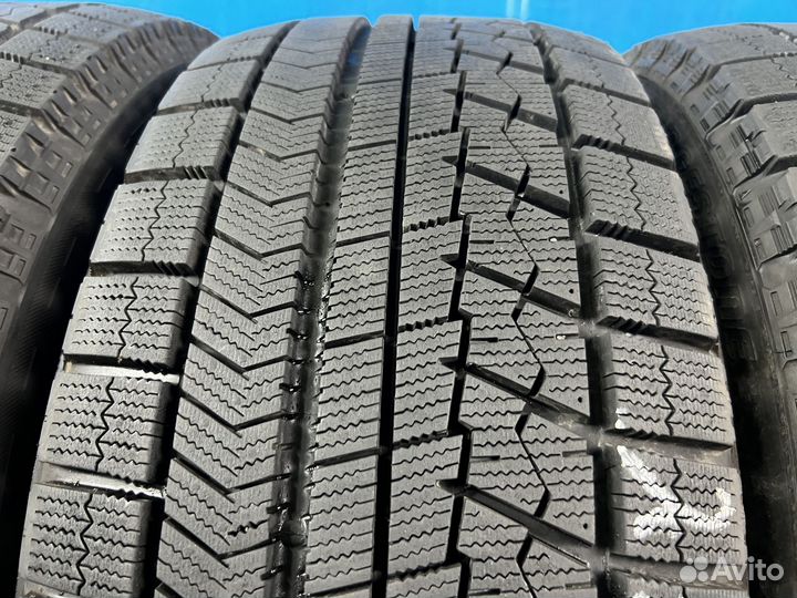 Bridgestone Blizzak VRX 235/55 R17 99R