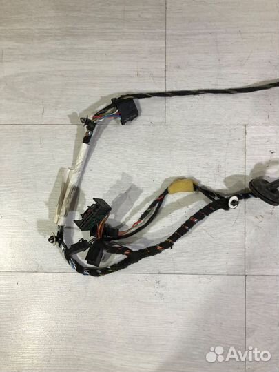 Проводка двери задняя правая skoda yeti 1.2 DSG