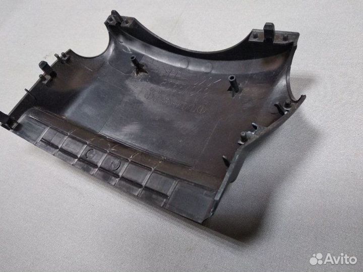 Кожух рулевой колонки Mitsubishi Pajero V8