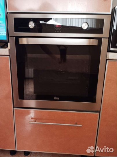 Духовой шкаф электрический встроенный Тека