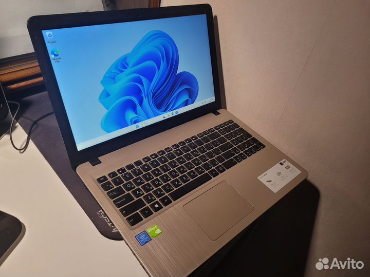 Ноутбук Asus r540n