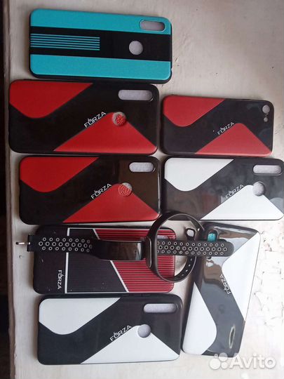 Чехлы на телефон и часы