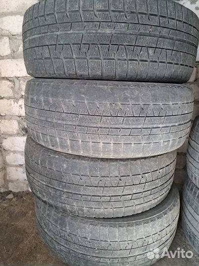 Yokohama Ice Guard Studless IG50 215/55 R17