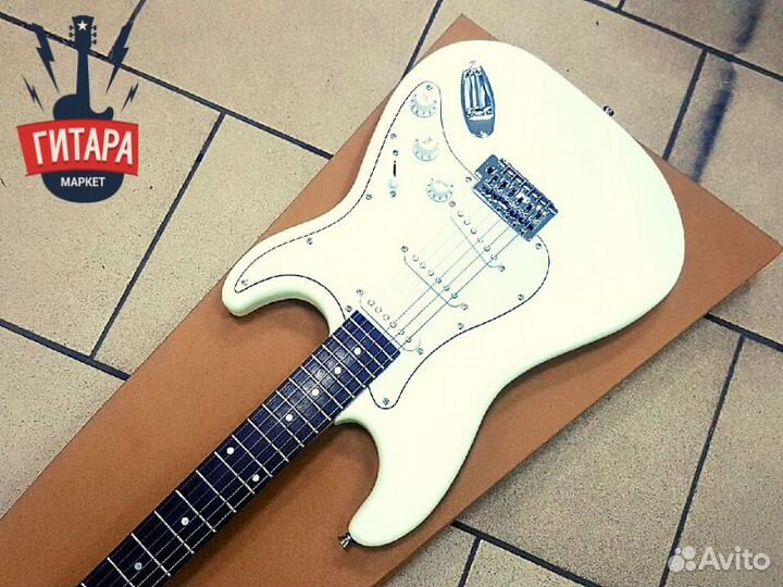 Новая электрогитара Fabio ST100 WH белая