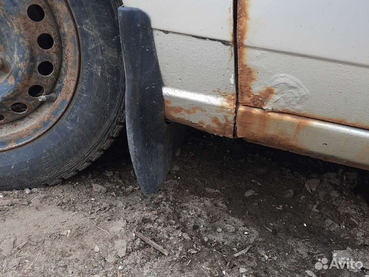 Левое крыло mazda 323 f bg